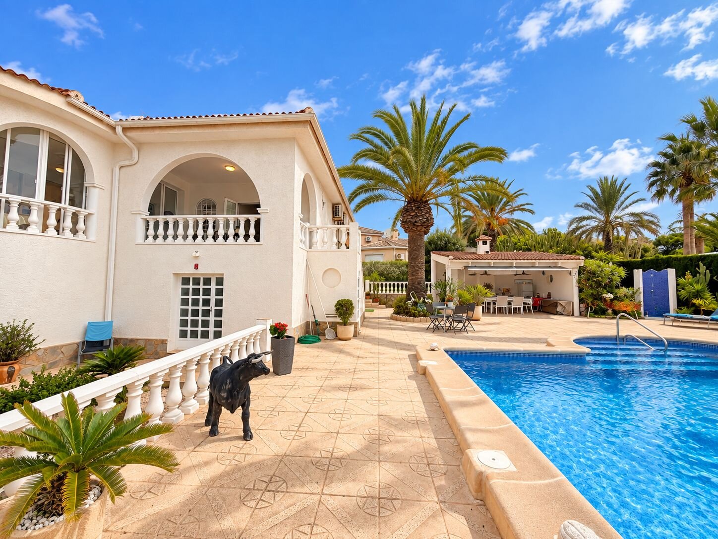 5-Bedroom Villa in Centro de la Ciudad Quesada, Rojales - Image 4