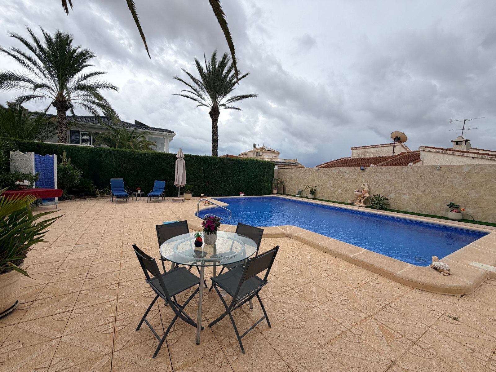5-Bedroom Villa in Centro de la Ciudad Quesada, Rojales - Image 42