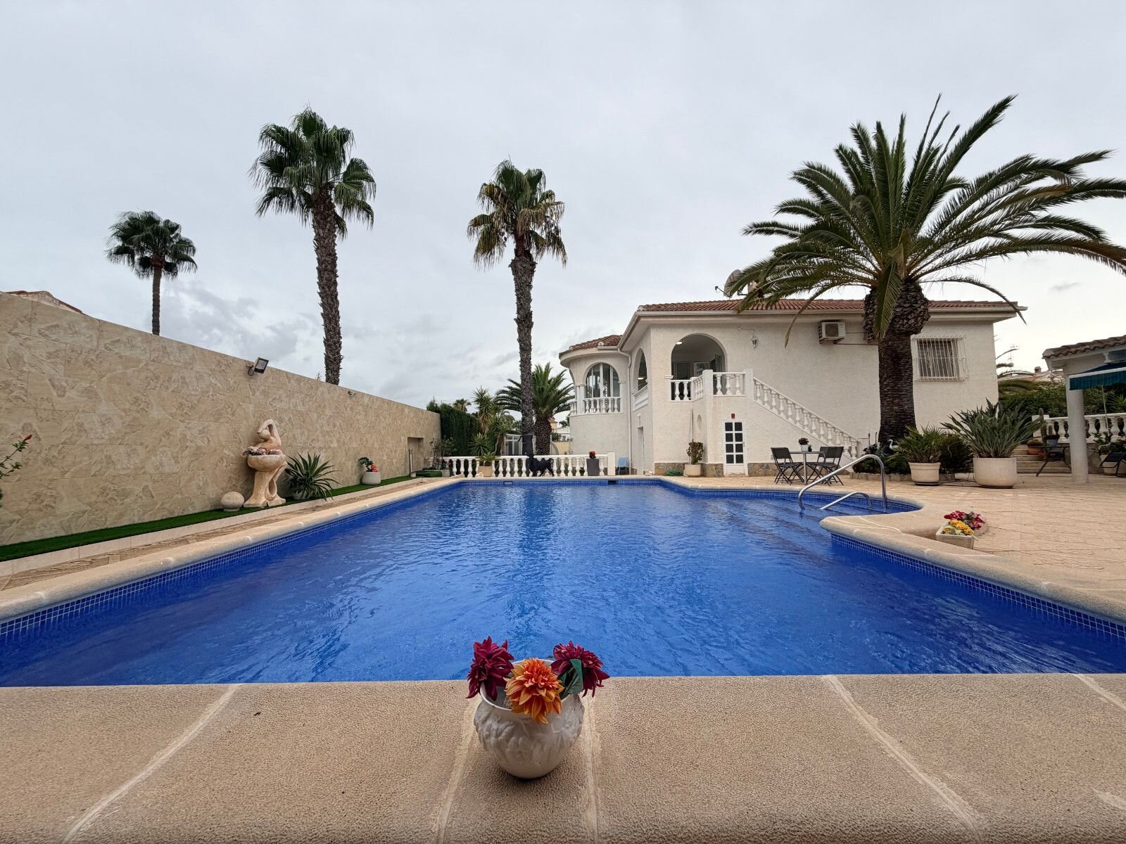5-Bedroom Villa in Centro de la Ciudad Quesada, Rojales - Image 46