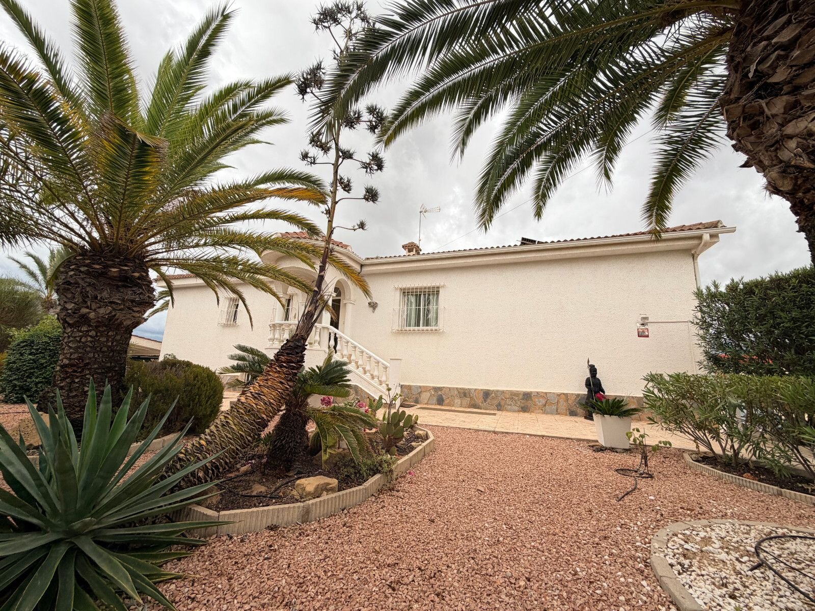 5-Bedroom Villa in Centro de la Ciudad Quesada, Rojales - Image 5