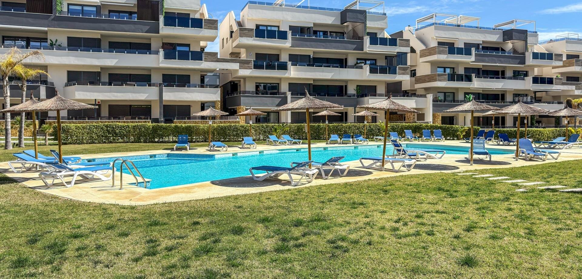 Appartement met 3 Slaapkamers in Punta Prima, Orihuela Costa - Image 10