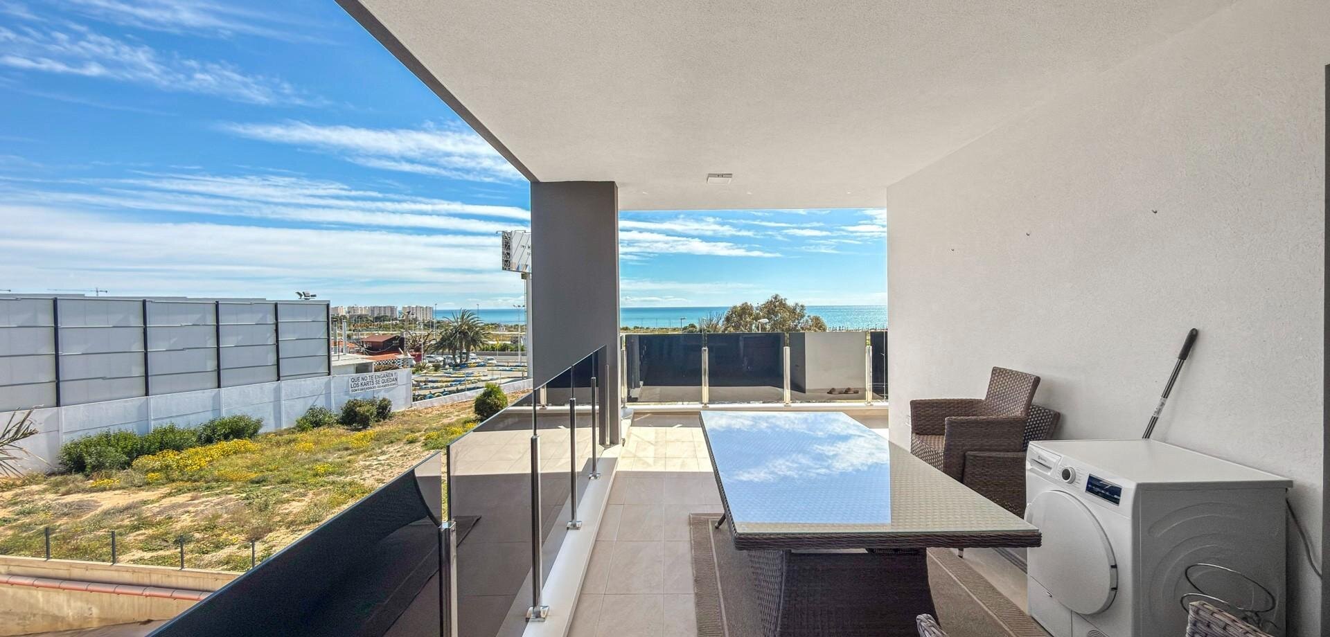 Appartement met 3 Slaapkamers in Punta Prima, Orihuela Costa - Image 11