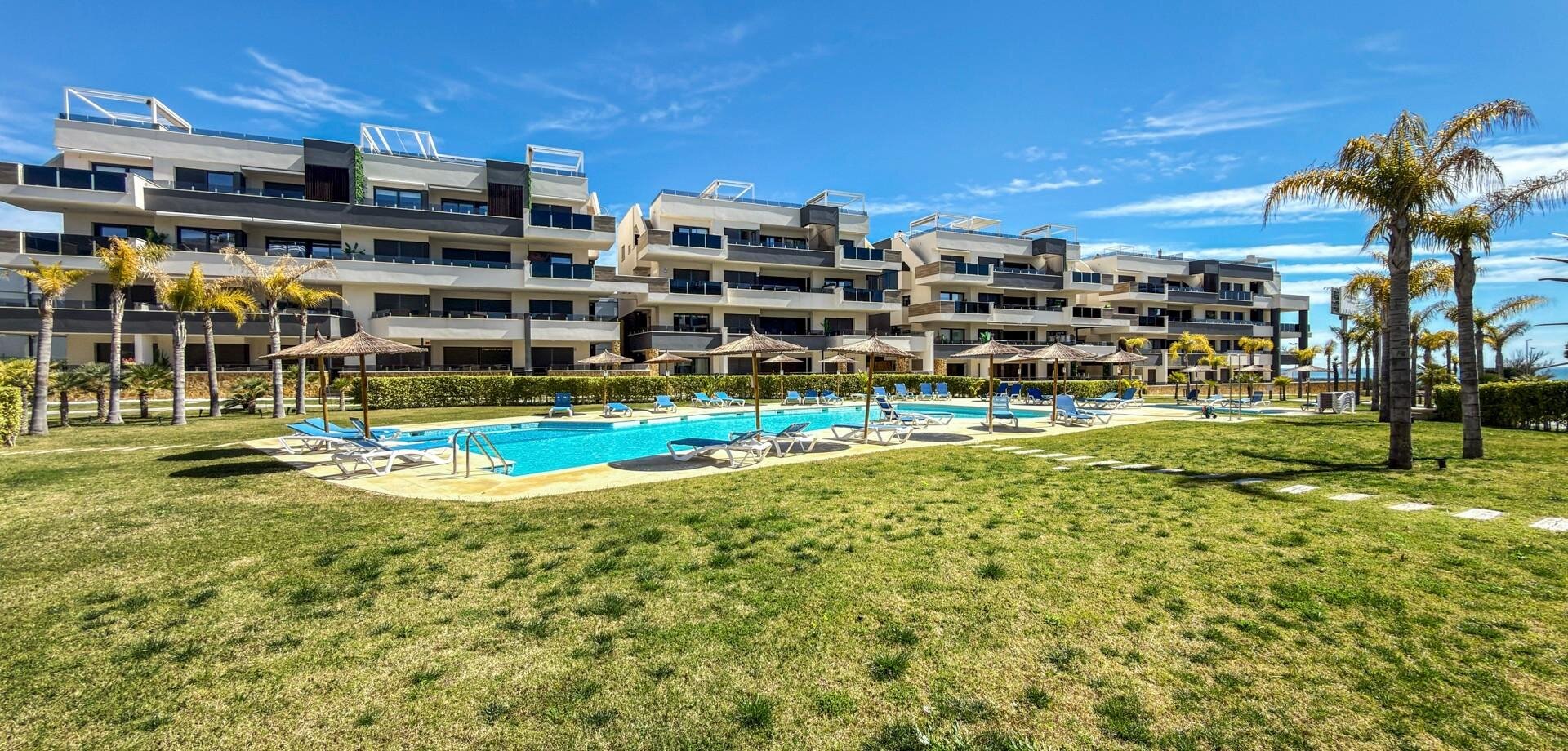 Appartement met 3 Slaapkamers in Punta Prima, Orihuela Costa - Image 13