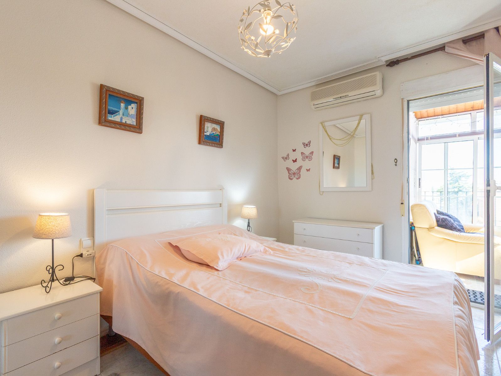 2-Bedroom Apartment in Playa del Cura, Torrevieja - Image 11