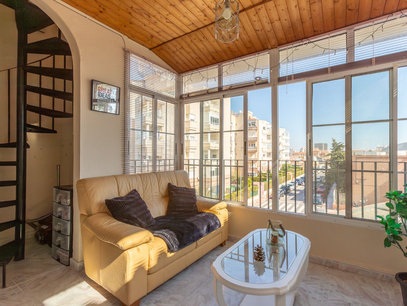 2-Bedroom Apartment in Playa del Cura, Torrevieja - Image 13