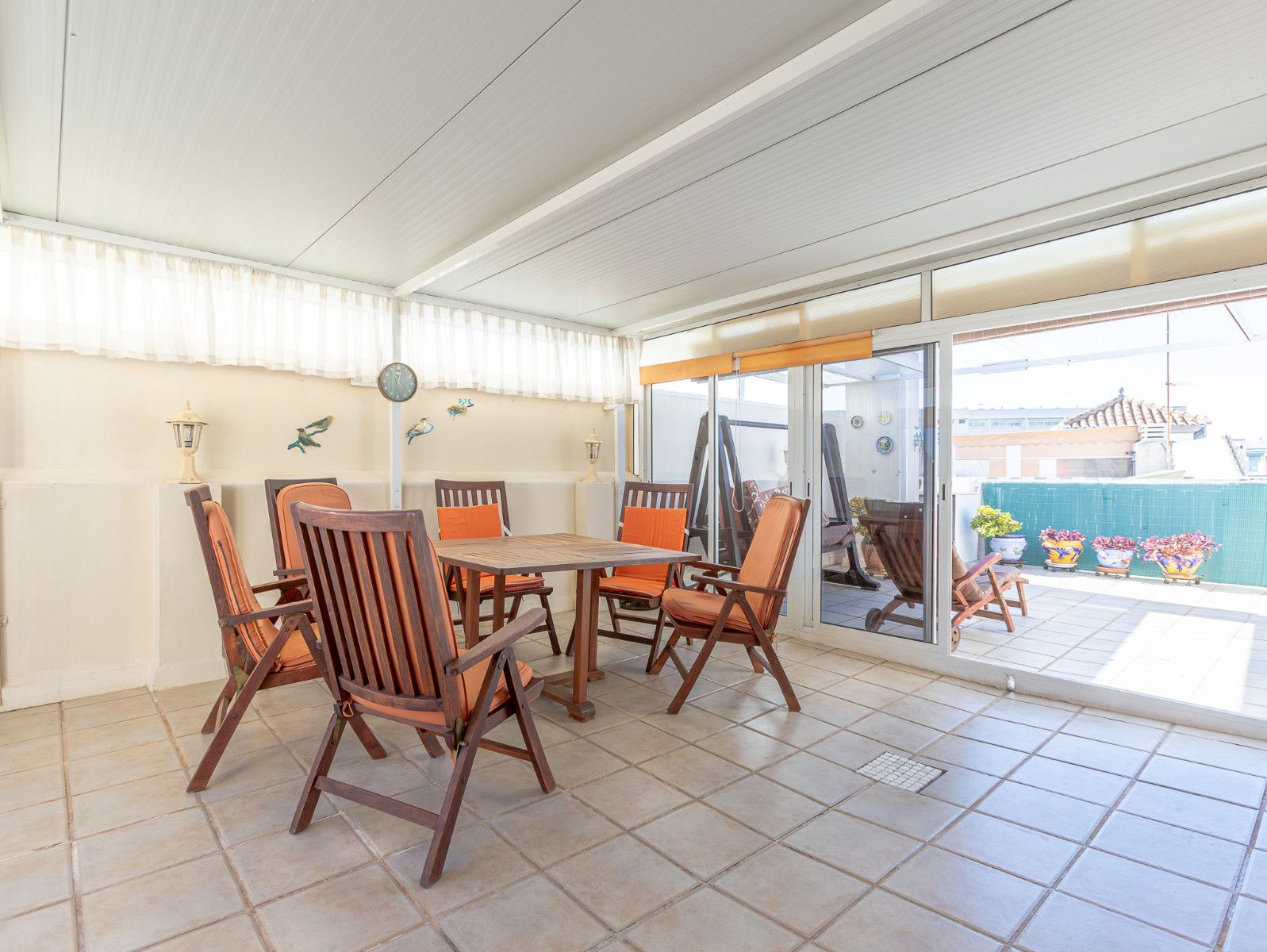 2-Bedroom Apartment in Playa del Cura, Torrevieja - Image 16