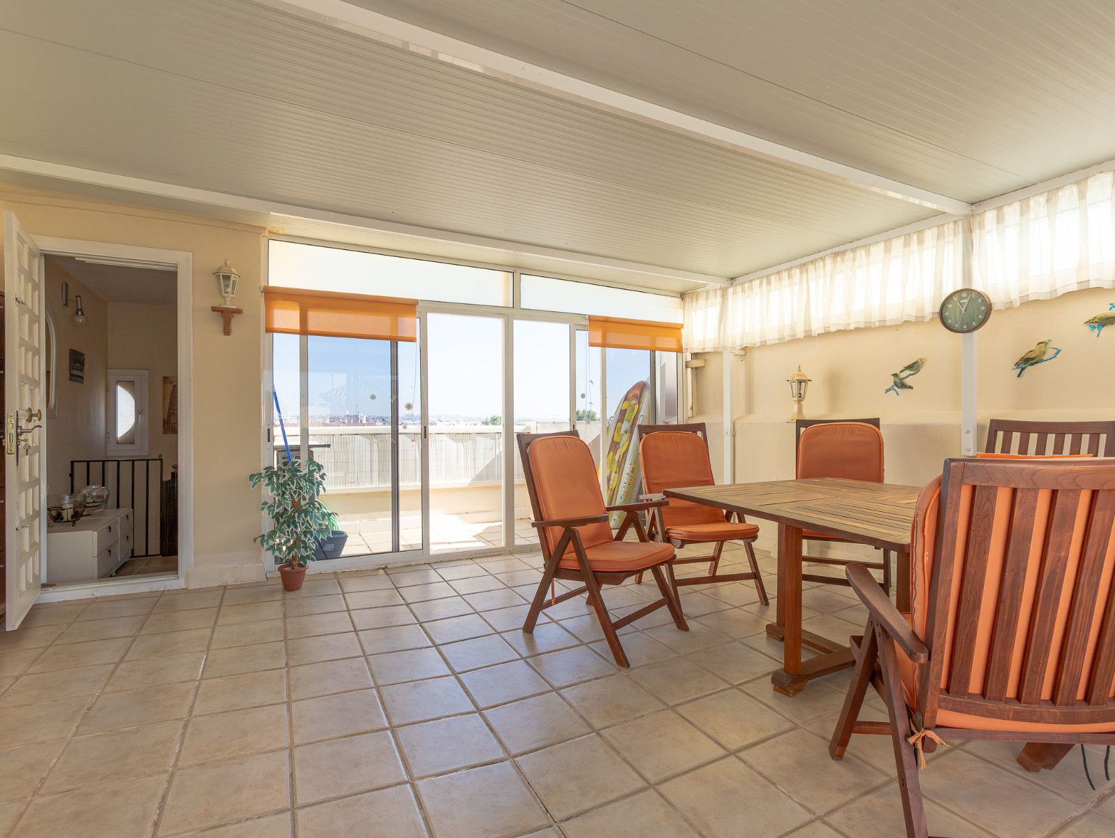 2-Bedroom Apartment in Playa del Cura, Torrevieja - Image 19