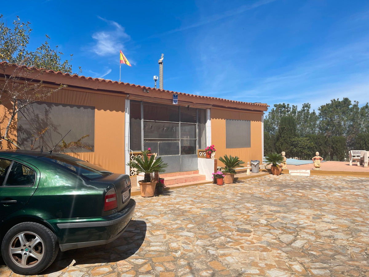 3-Bedroom Detached House in Guardamar del Segura | Sunny... - Image 14