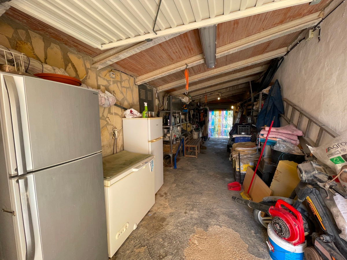 3-Bedroom Detached House in Guardamar del Segura | Sunny... - Image 25