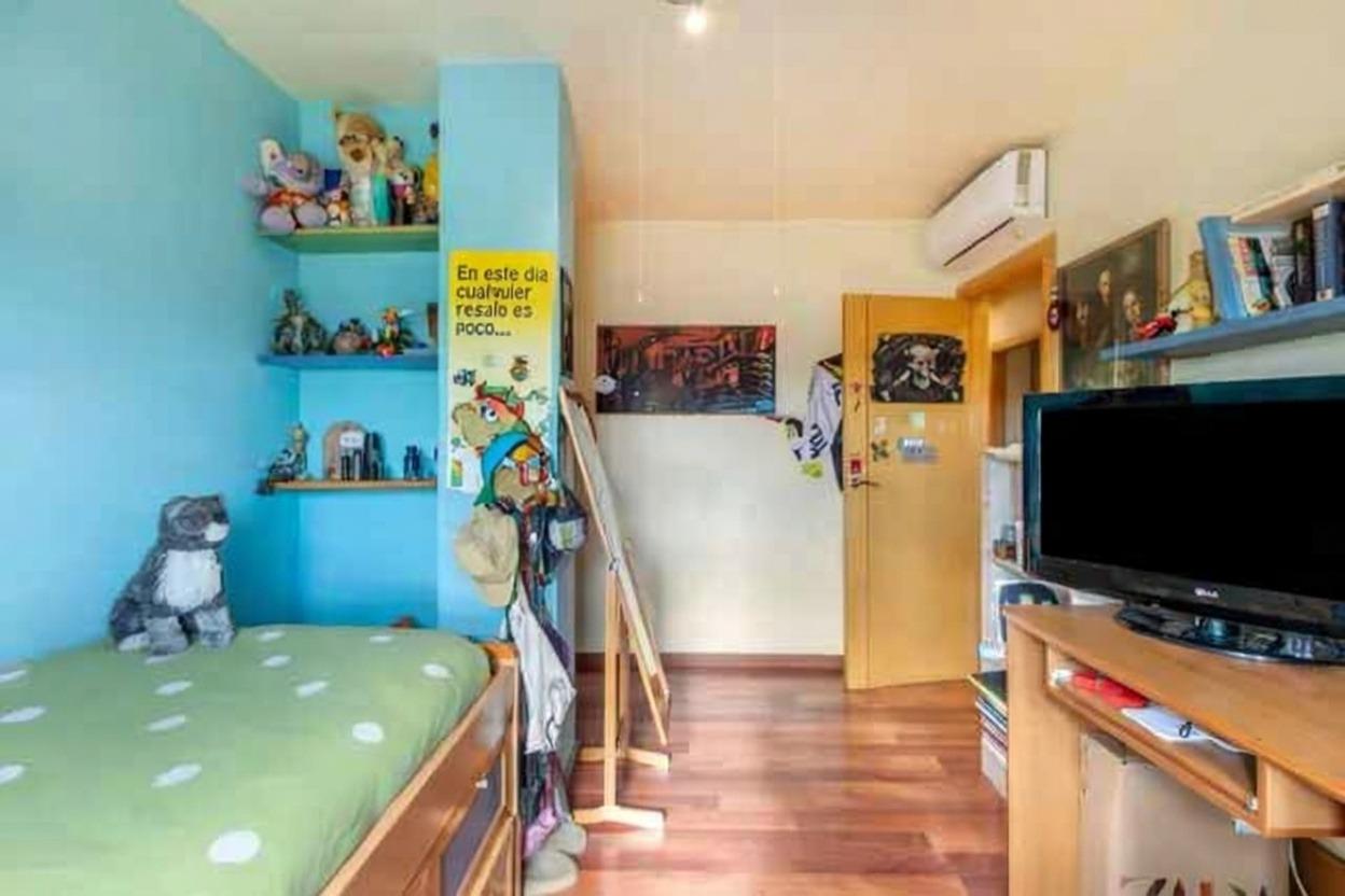 4-Bedroom Villa in Zona los Frutales, Torrevieja - Image 29