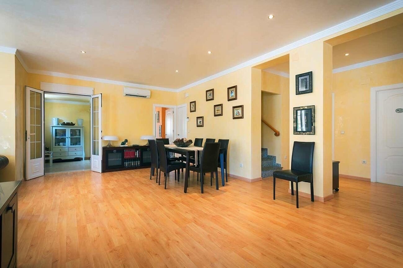 5-Bedroom Villa in Lomas de Cabo Roig, Orihuela Costa - Image 11