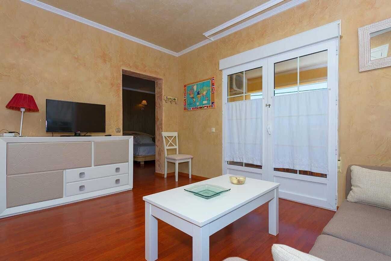 5-Bedroom Villa in Lomas de Cabo Roig, Orihuela Costa - Image 29