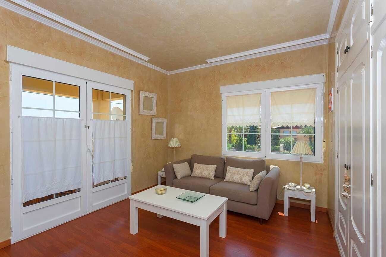 5-Bedroom Villa in Lomas de Cabo Roig, Orihuela Costa - Image 30