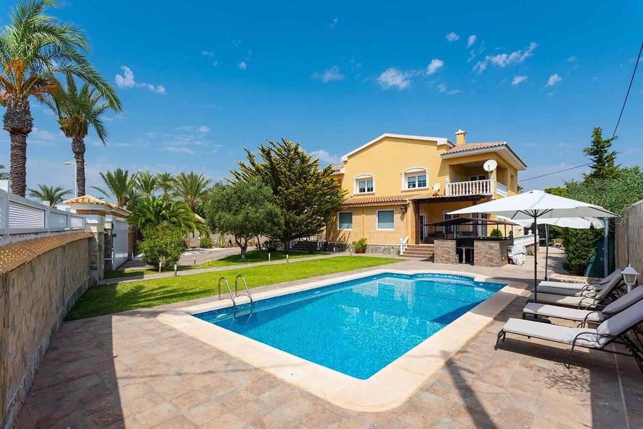 5-Bedroom Villa in Lomas de Cabo Roig, Orihuela Costa - Image 39