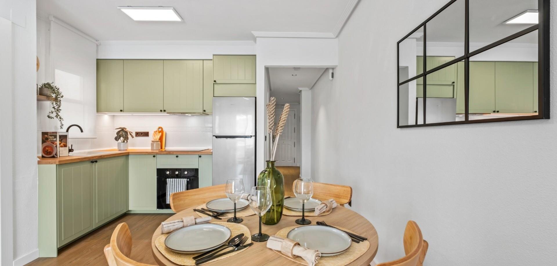 Appartement met 2 Slaapkamers in Punta Prima, Orihuela Costa - Image 1