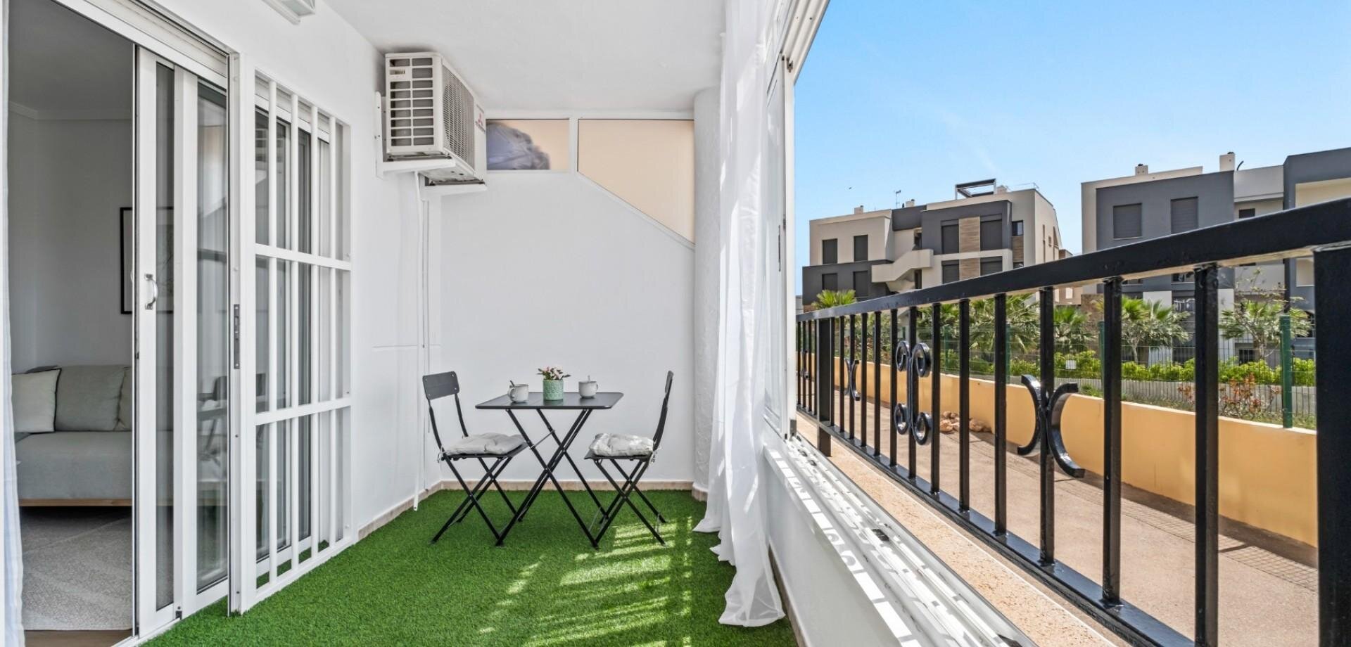 Appartement met 2 Slaapkamers in Punta Prima, Orihuela Costa - Image 28