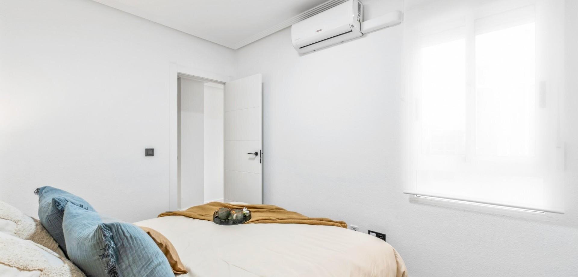 Appartement met 2 Slaapkamers in Punta Prima, Orihuela Costa - Image 8