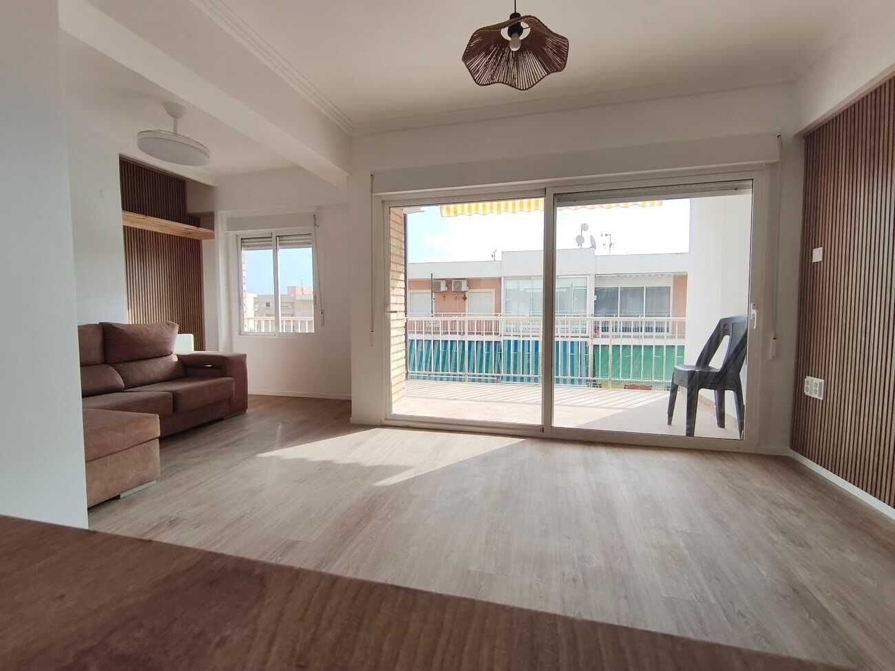 3-Bedroom Penthouse in Punta Prima, Torrevieja - Image 10