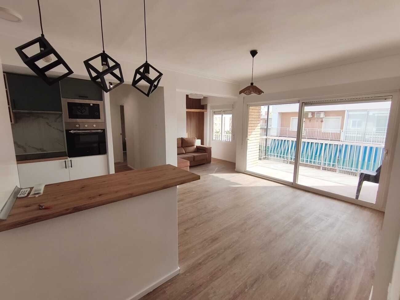 3-Bedroom Penthouse in Punta Prima, Torrevieja - Image 3