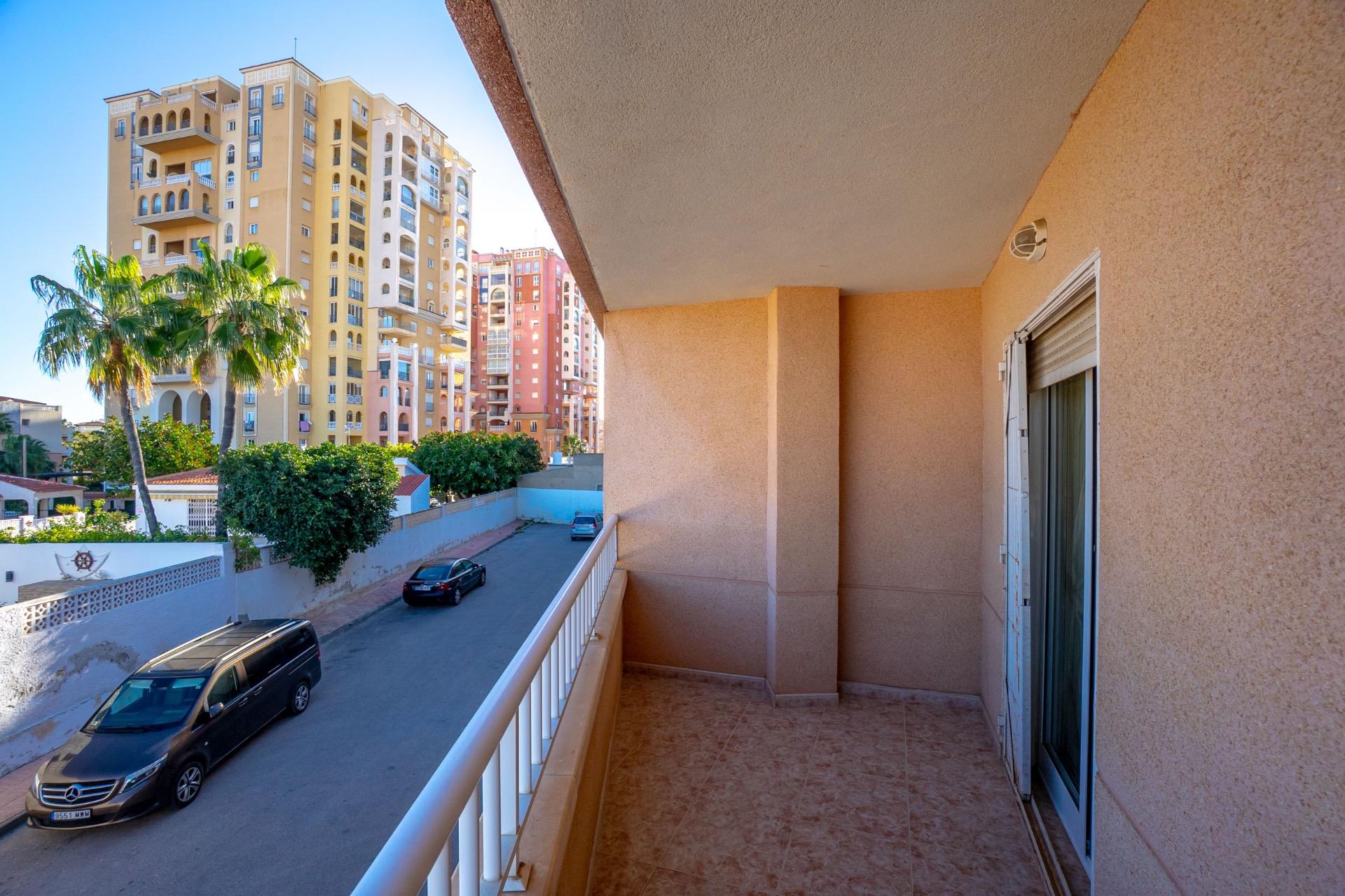 3-Bedroom Apartment in Centro, Torrevieja - Image 19