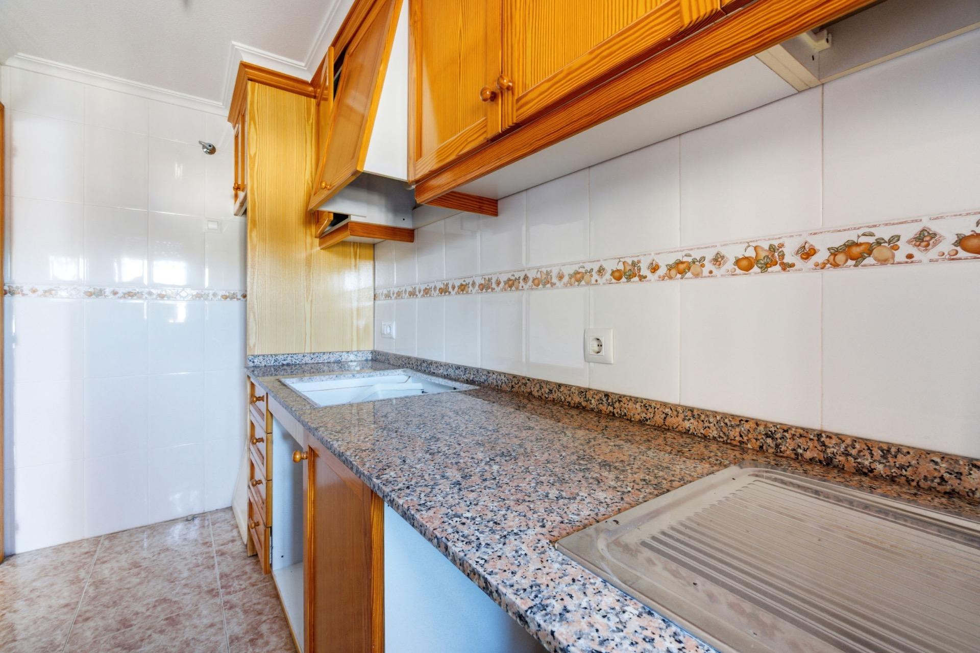 3-Bedroom Apartment in Centro, Torrevieja - Image 8