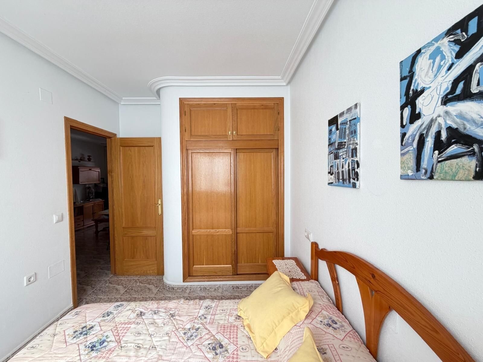 2-Bedroom Apartment in Estacion de Autobuses, Torrevieja - Image 33
