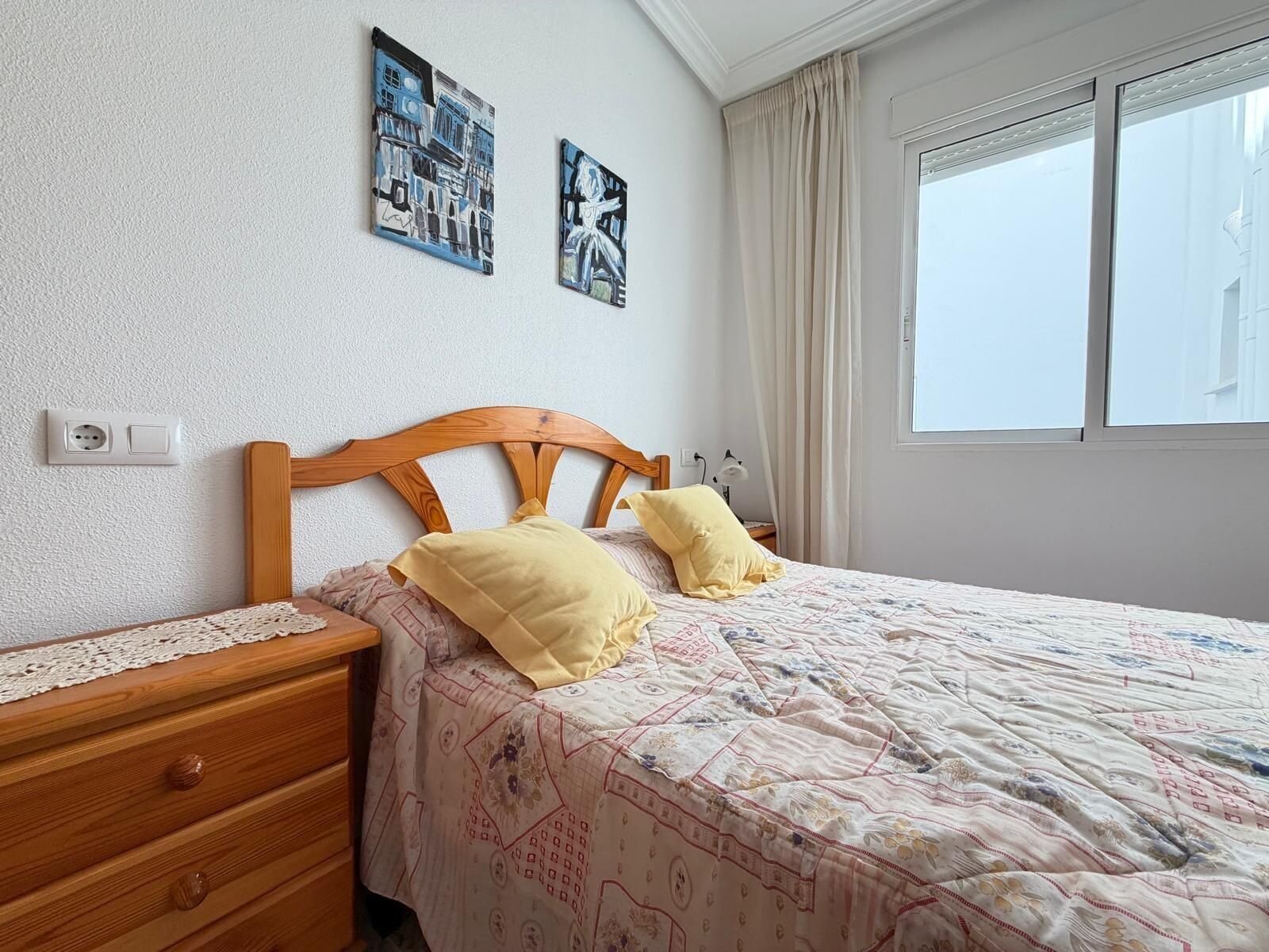2-Bedroom Apartment in Estacion de Autobuses, Torrevieja - Image 35
