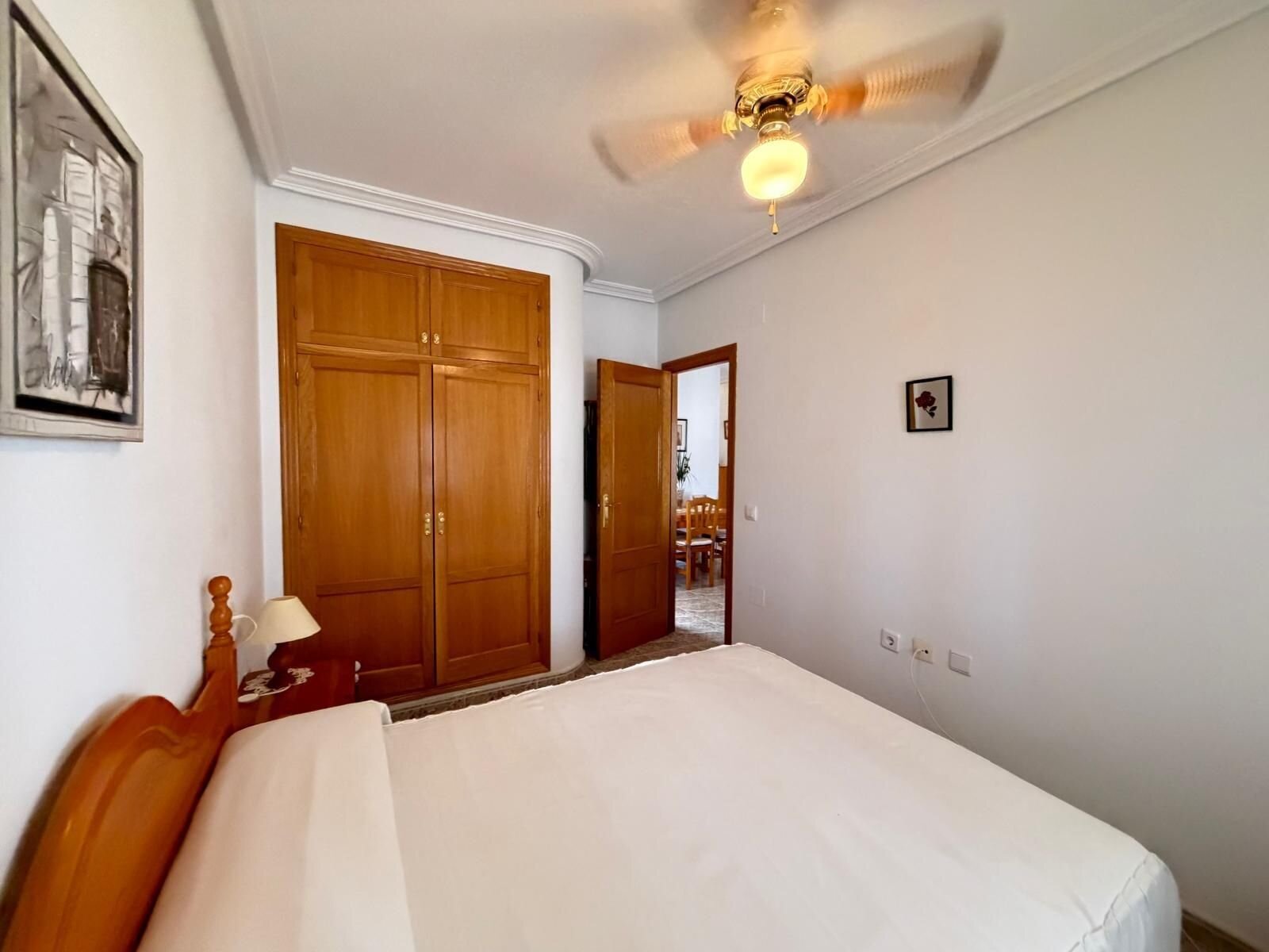 2-Bedroom Apartment in Estacion de Autobuses, Torrevieja - Image 42