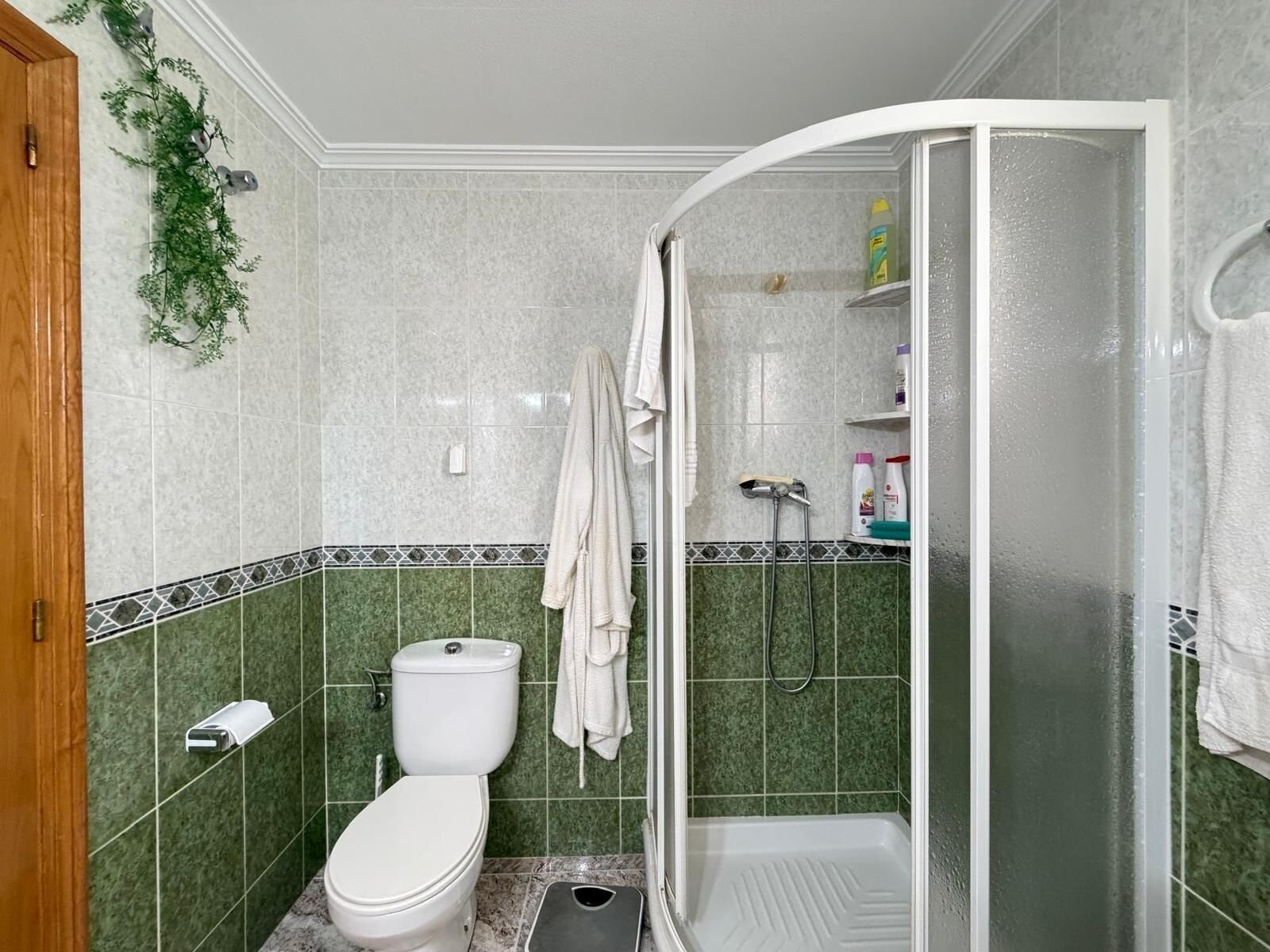 2-Bedroom Apartment in Estacion de Autobuses, Torrevieja - Image 9