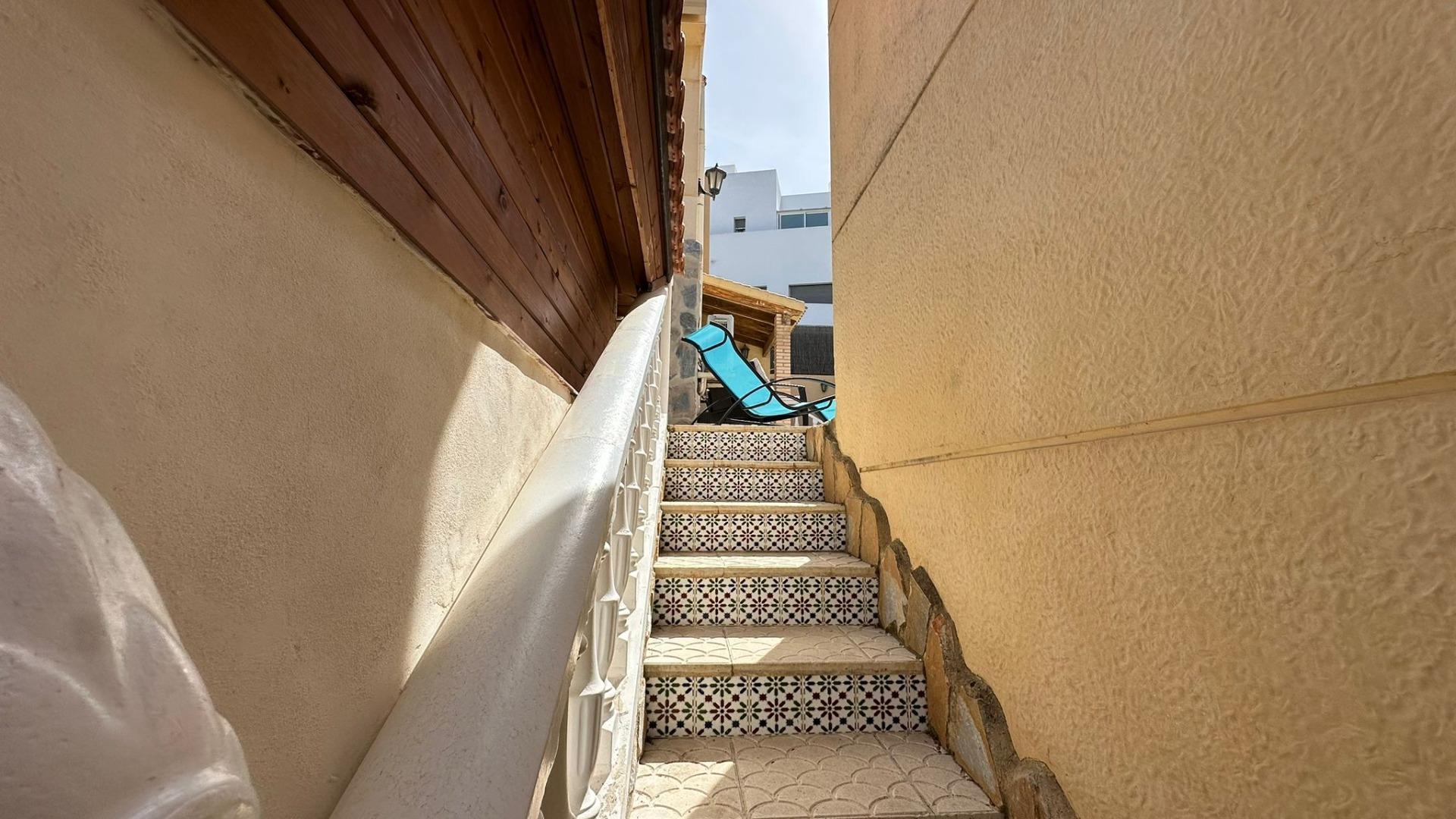 4-Bedroom Villa in La Siesta, Torrevieja - Image 13