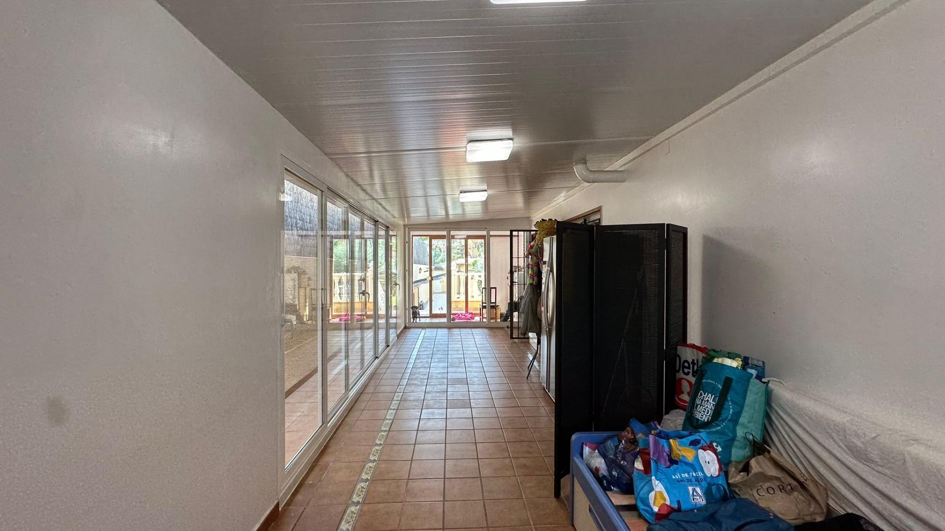 4-Bedroom Villa in La Siesta, Torrevieja - Image 33