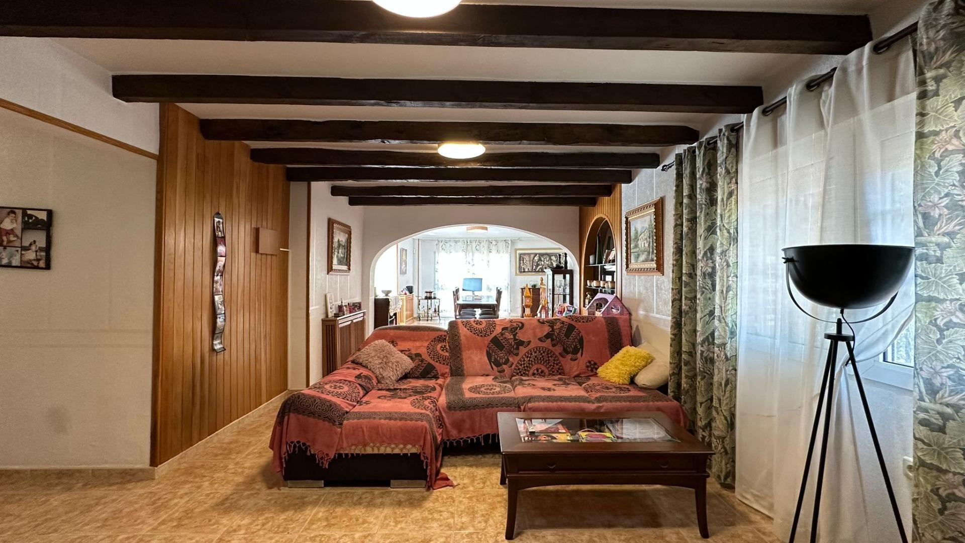 4-Bedroom Villa in La Siesta, Torrevieja - Image 49