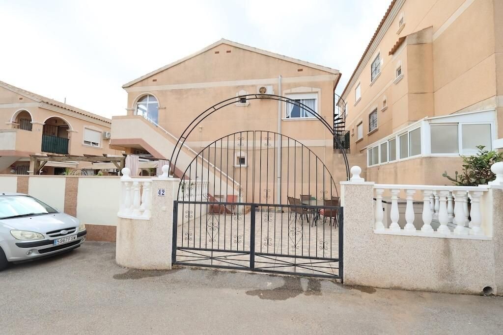2-Zimmer Bungalow in La Zenia, Orihuela Costa - Image 1