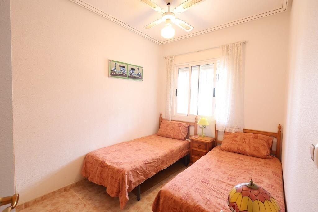 2-Zimmer Bungalow in La Zenia, Orihuela Costa - Image 12