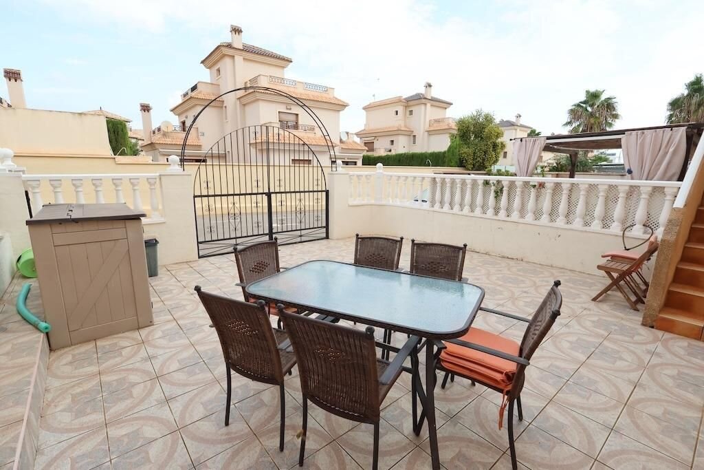 2-Zimmer Bungalow in La Zenia, Orihuela Costa - Image 2