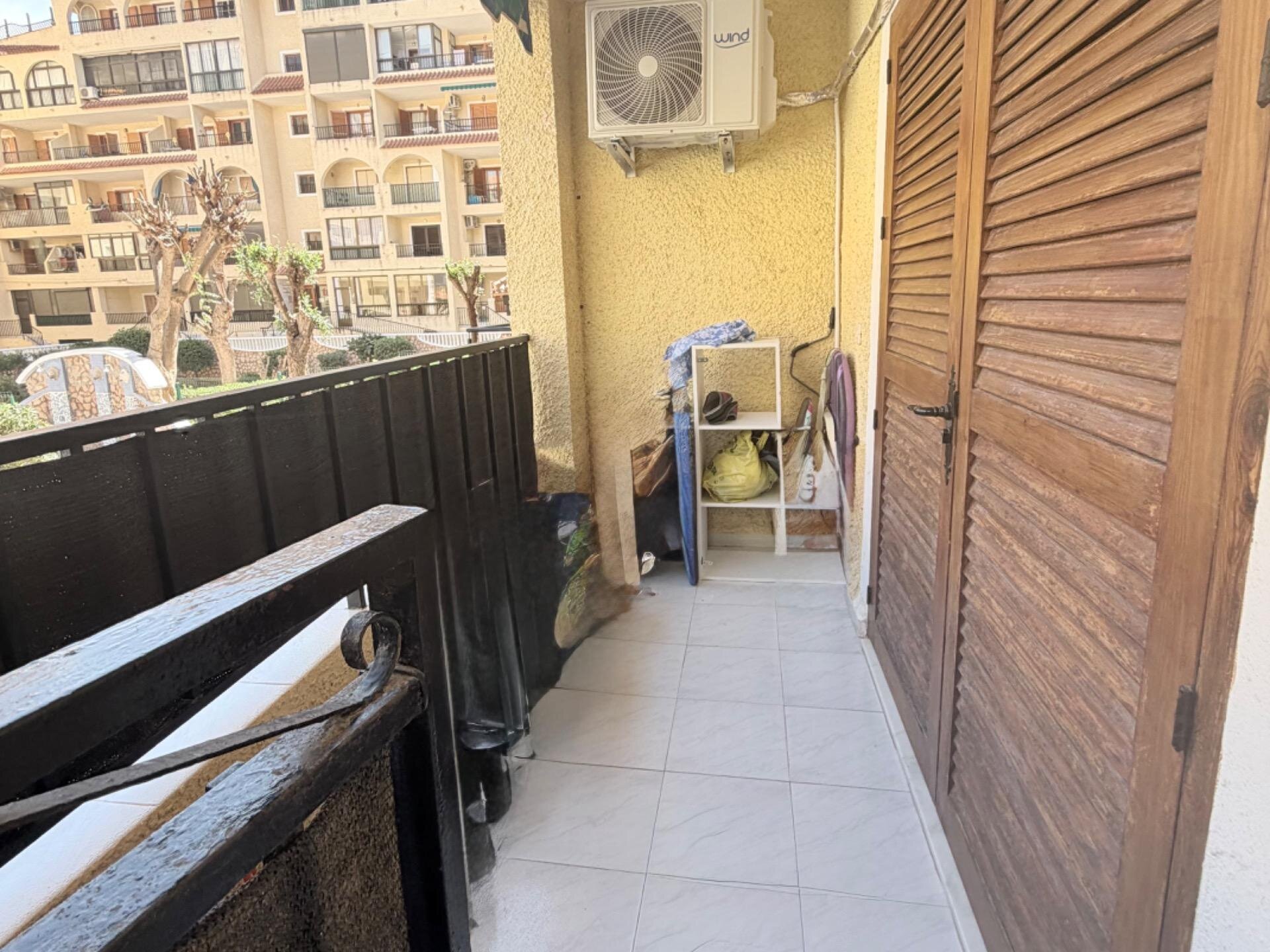 1-Bedroom Apartment in La Mata Pueblo, Torrevieja - Image 11