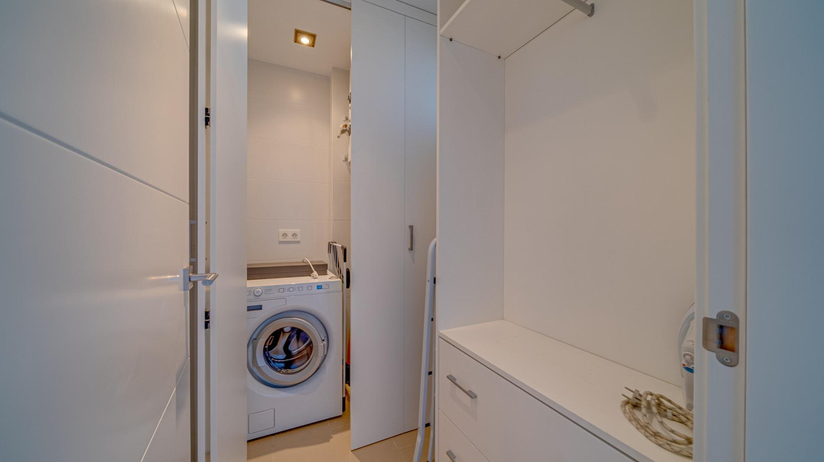 2-Bedroom Middle Floor Apartment in  Villajoyosa - Image 18