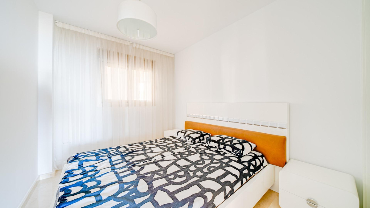 2-Bedroom Middle Floor Apartment in  Villajoyosa - Image 20