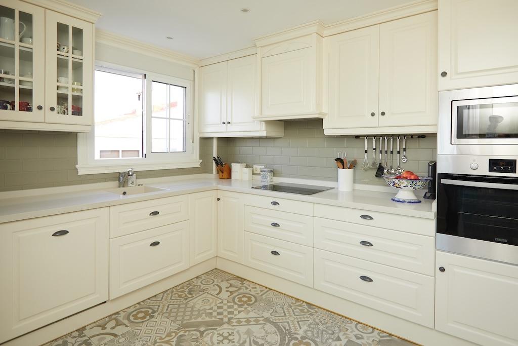 5-Bedroom Villa in Rojales - Image 16