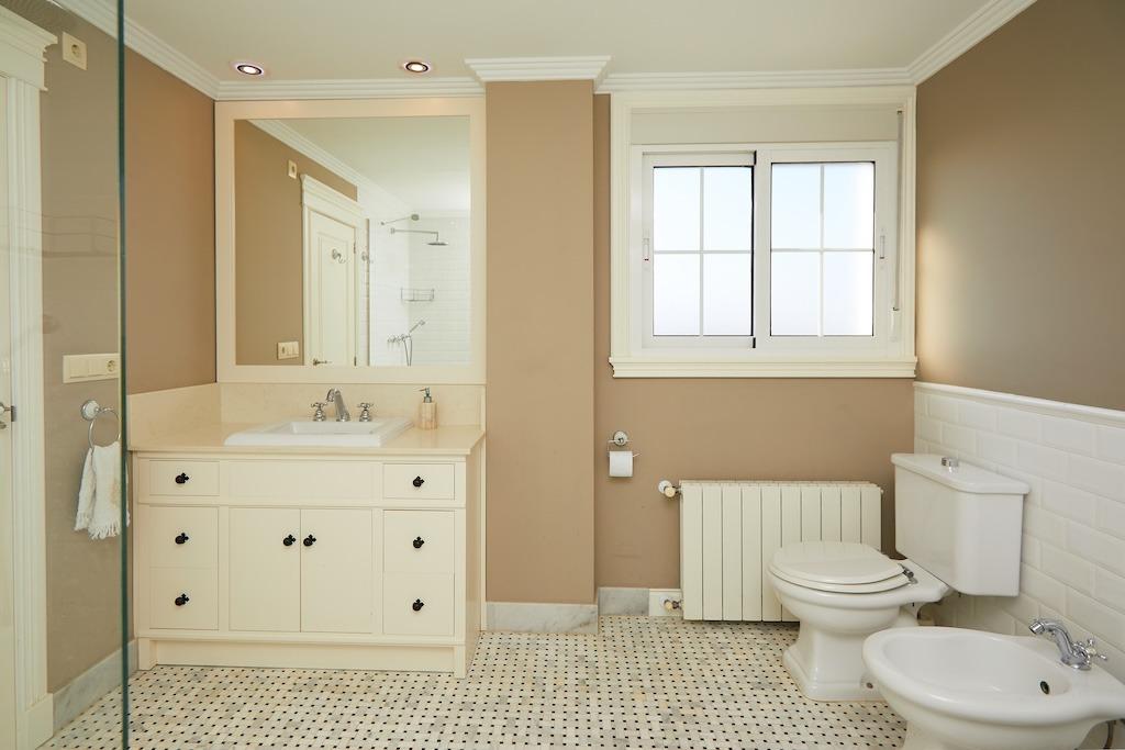 5-Bedroom Villa in Rojales - Image 25