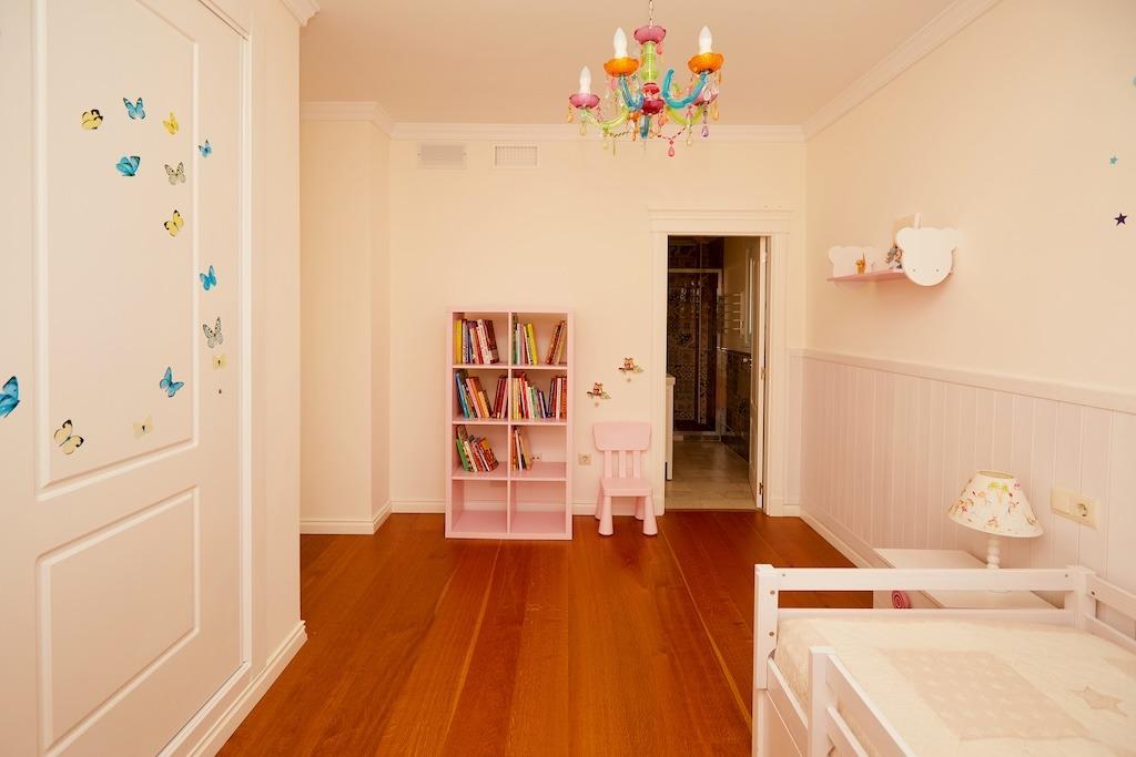 5-Bedroom Villa in Rojales - Image 27