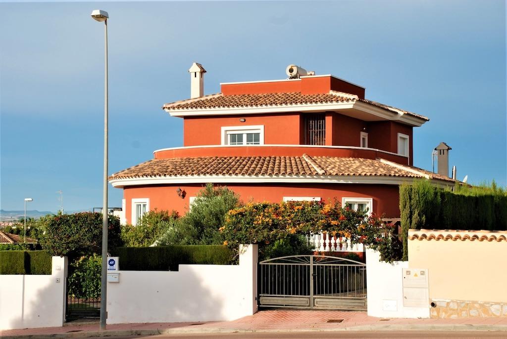5-Bedroom Villa in Rojales - Image 37