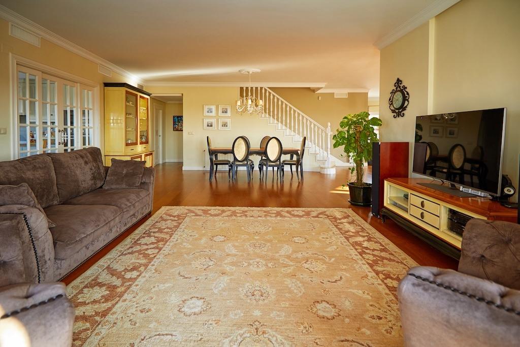 5-Bedroom Villa in Rojales - Image 7