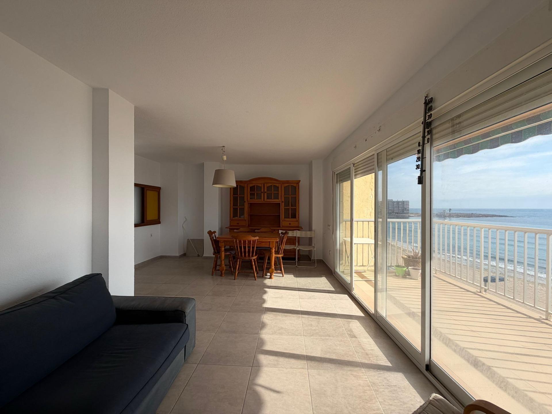4-Bedroom Apartment in Centro, Torrevieja - Image 1