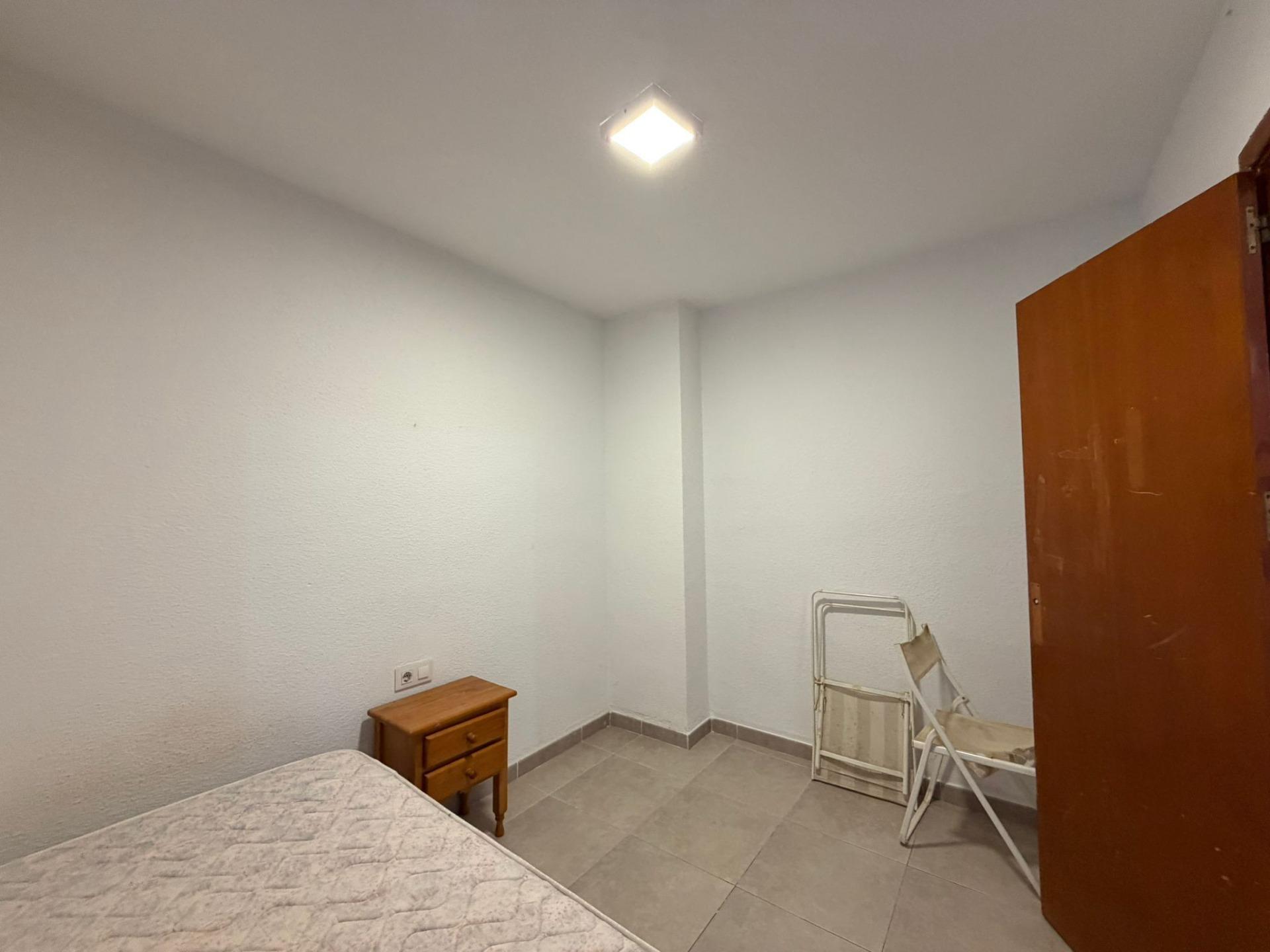 4-Bedroom Apartment in Centro, Torrevieja - Image 15