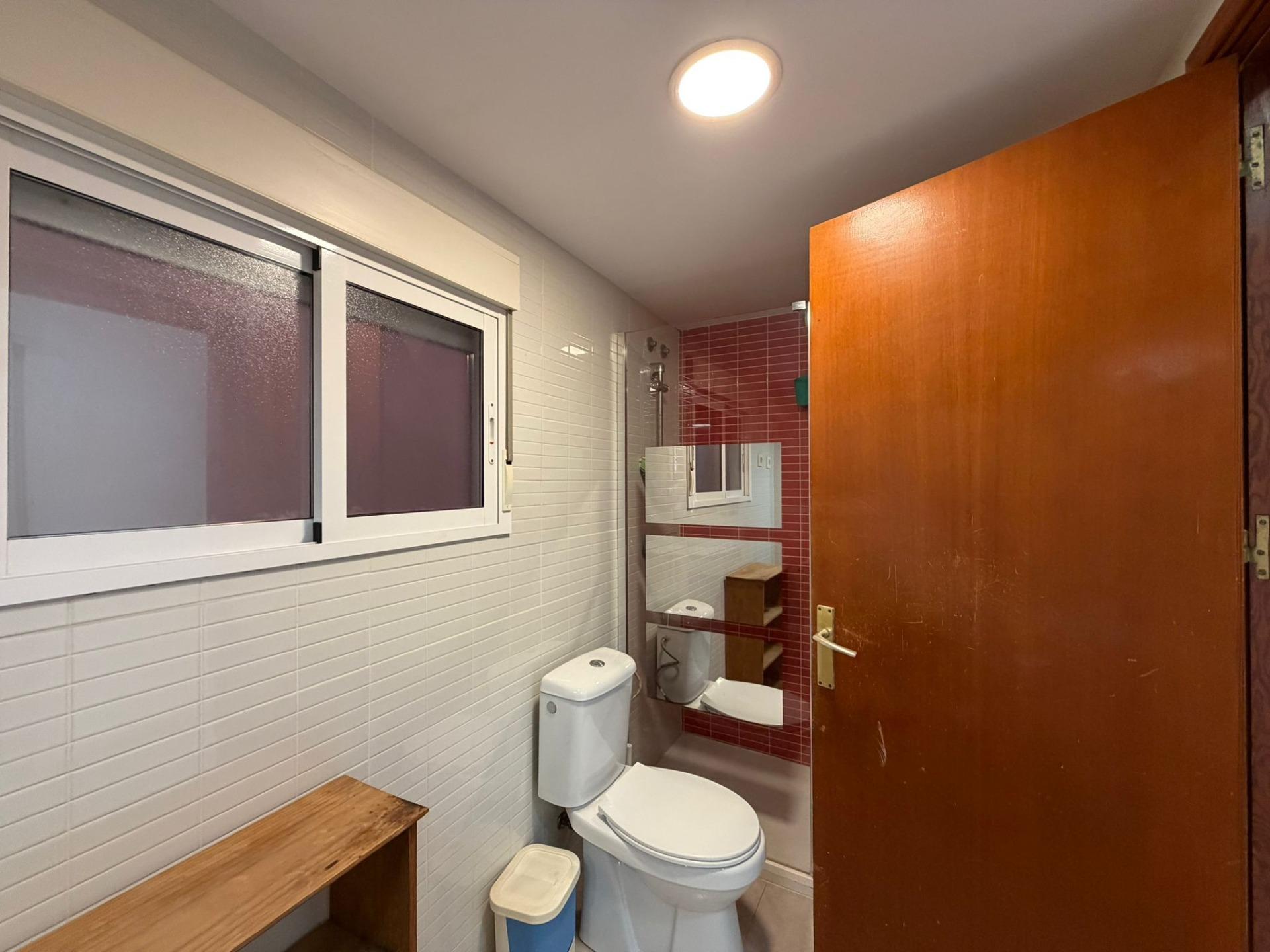 4-Bedroom Apartment in Centro, Torrevieja - Image 18