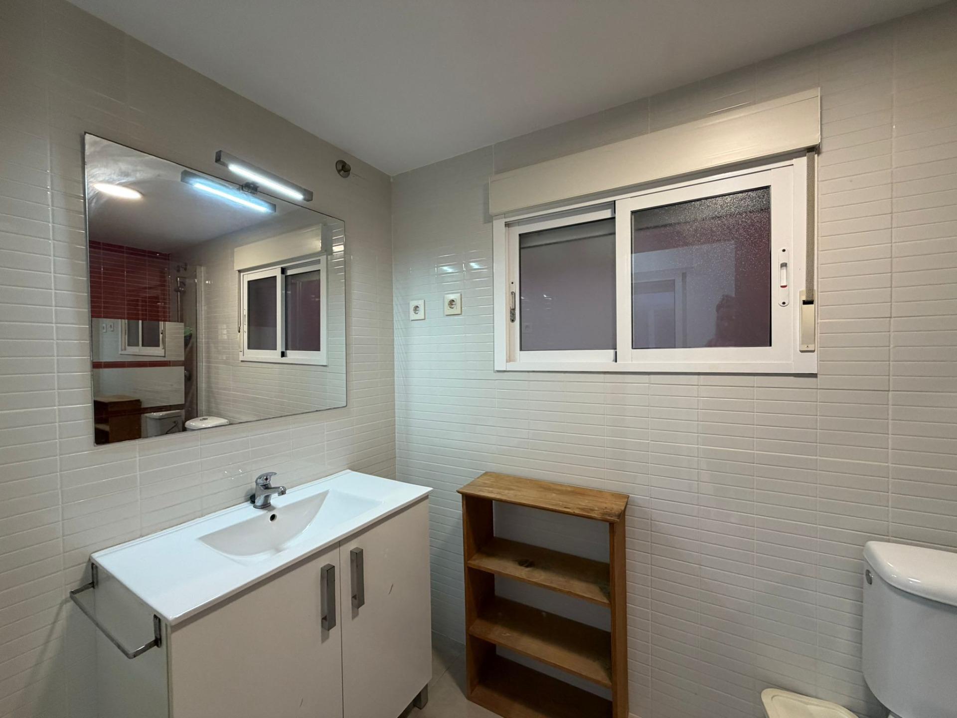 4-Bedroom Apartment in Centro, Torrevieja - Image 20