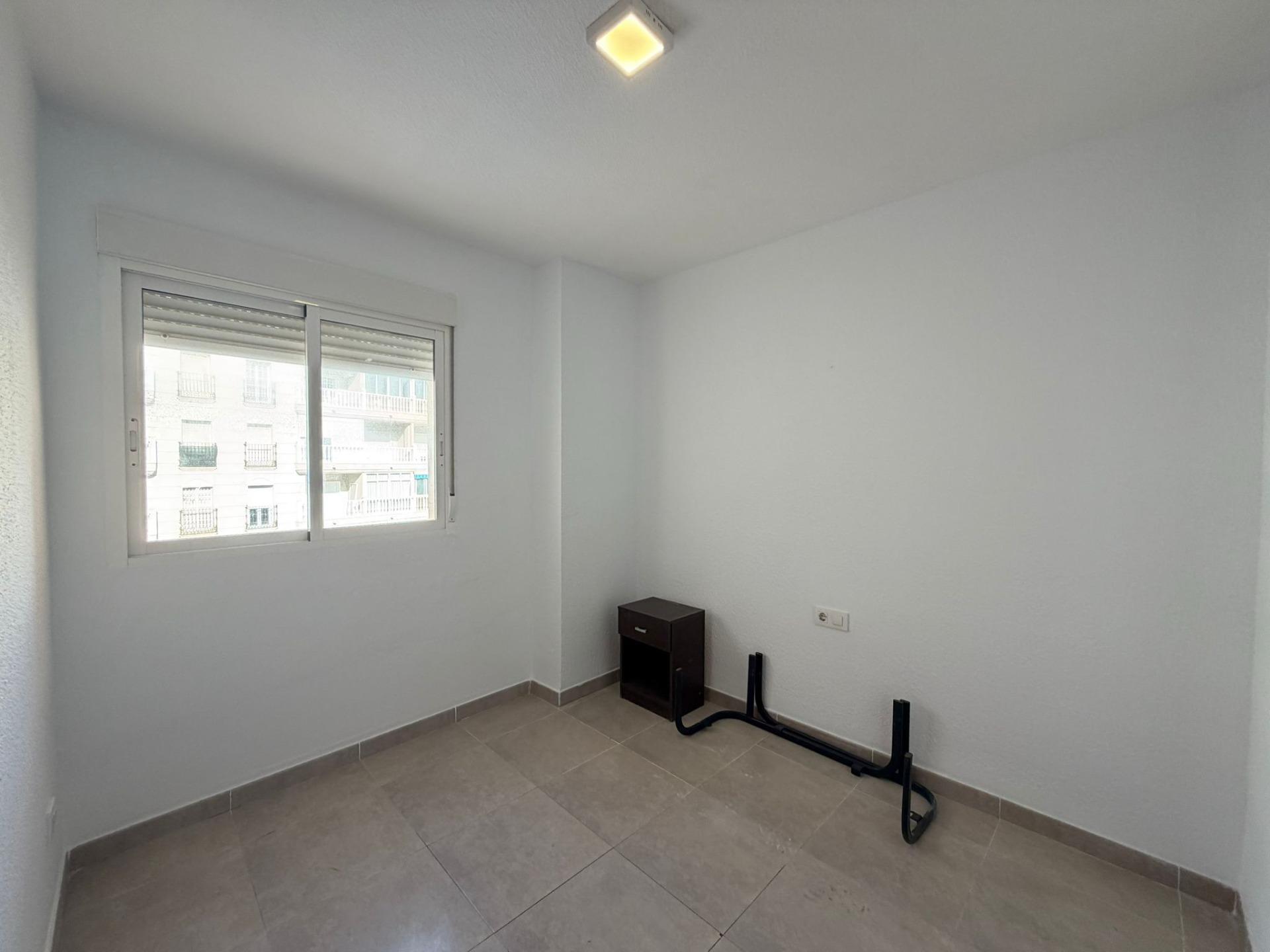 4-Bedroom Apartment in Centro, Torrevieja - Image 28
