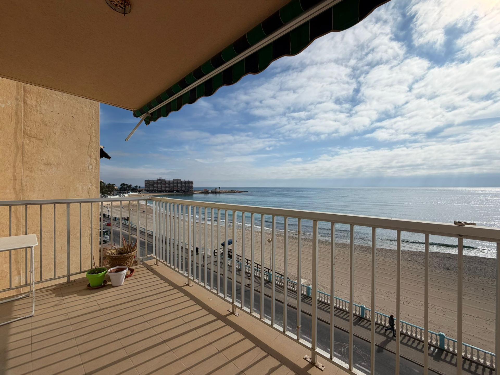 4-Bedroom Apartment in Centro, Torrevieja - Image 32