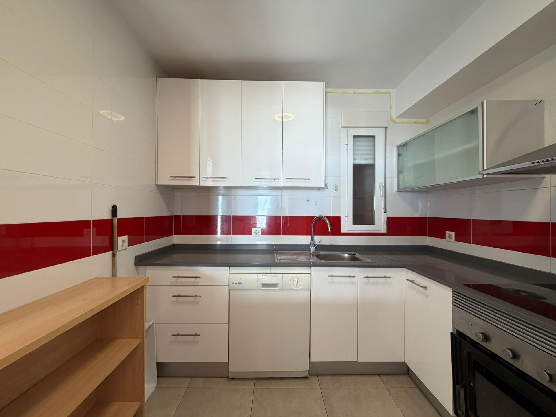 4-Bedroom Apartment in Centro, Torrevieja - Image 6